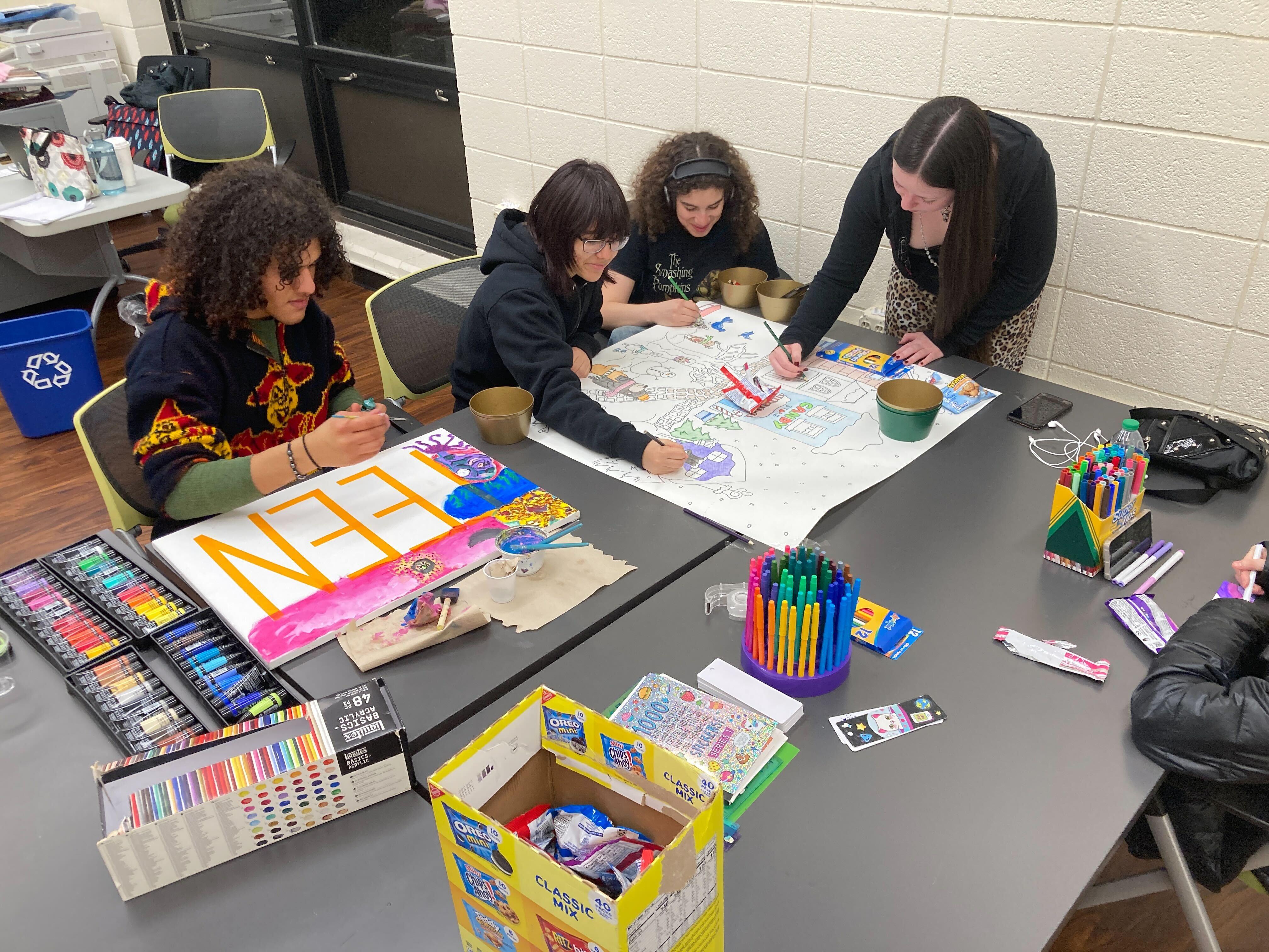 Image of teens making crafts 